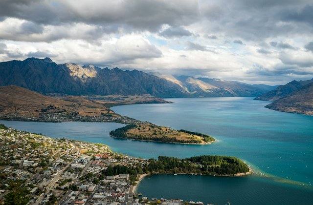 Lake Wakatipu and mountains from above